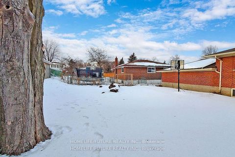 Photo 34 at 28 Skyridge Road, Morningside, Toronto