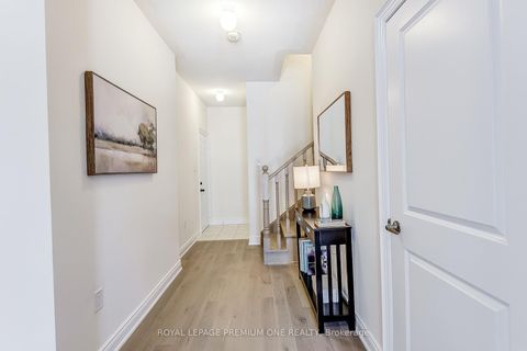 Photo 5 at 71 TENNANT Circle N, Vellore Village, Vaughan