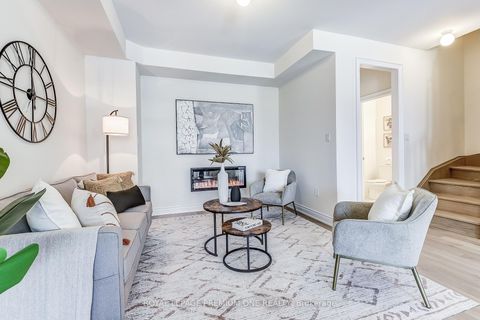 Photo 9 at 71 TENNANT Circle N, Vellore Village, Vaughan