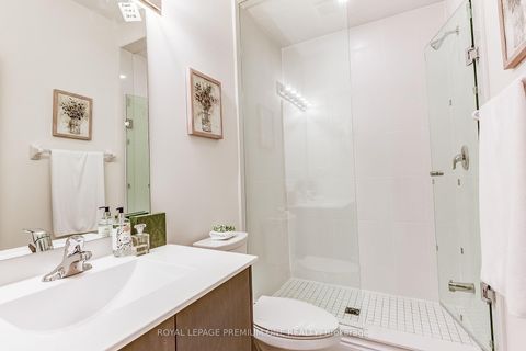 Photo 26 at 71 TENNANT Circle N, Vellore Village, Vaughan