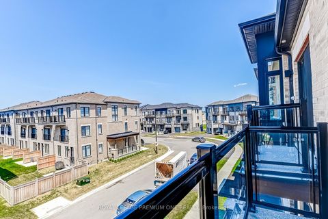 Photo 31 at 71 TENNANT Circle N, Vellore Village, Vaughan