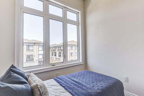 Photo 35 at 71 TENNANT Circle N, Vellore Village, Vaughan