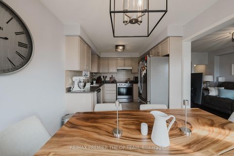 Photo 11 at 50 Beaverbrook Crescent, Rural Vaughan, Vaughan