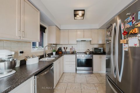 Photo 12 at 50 Beaverbrook Crescent, Rural Vaughan, Vaughan