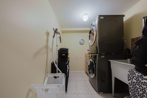Photo 24 at 50 Beaverbrook Crescent, Rural Vaughan, Vaughan
