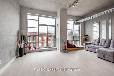 Photo 6 at 411 - 955 QUEEN Street W, Niagara, Toronto
