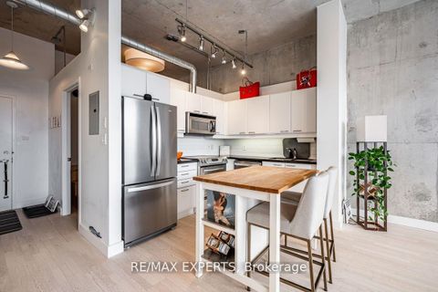 Photo 8 at 411 - 955 QUEEN Street W, Niagara, Toronto Photo 8 at 411 - 955 QUEEN Street W, Niagara, Toronto