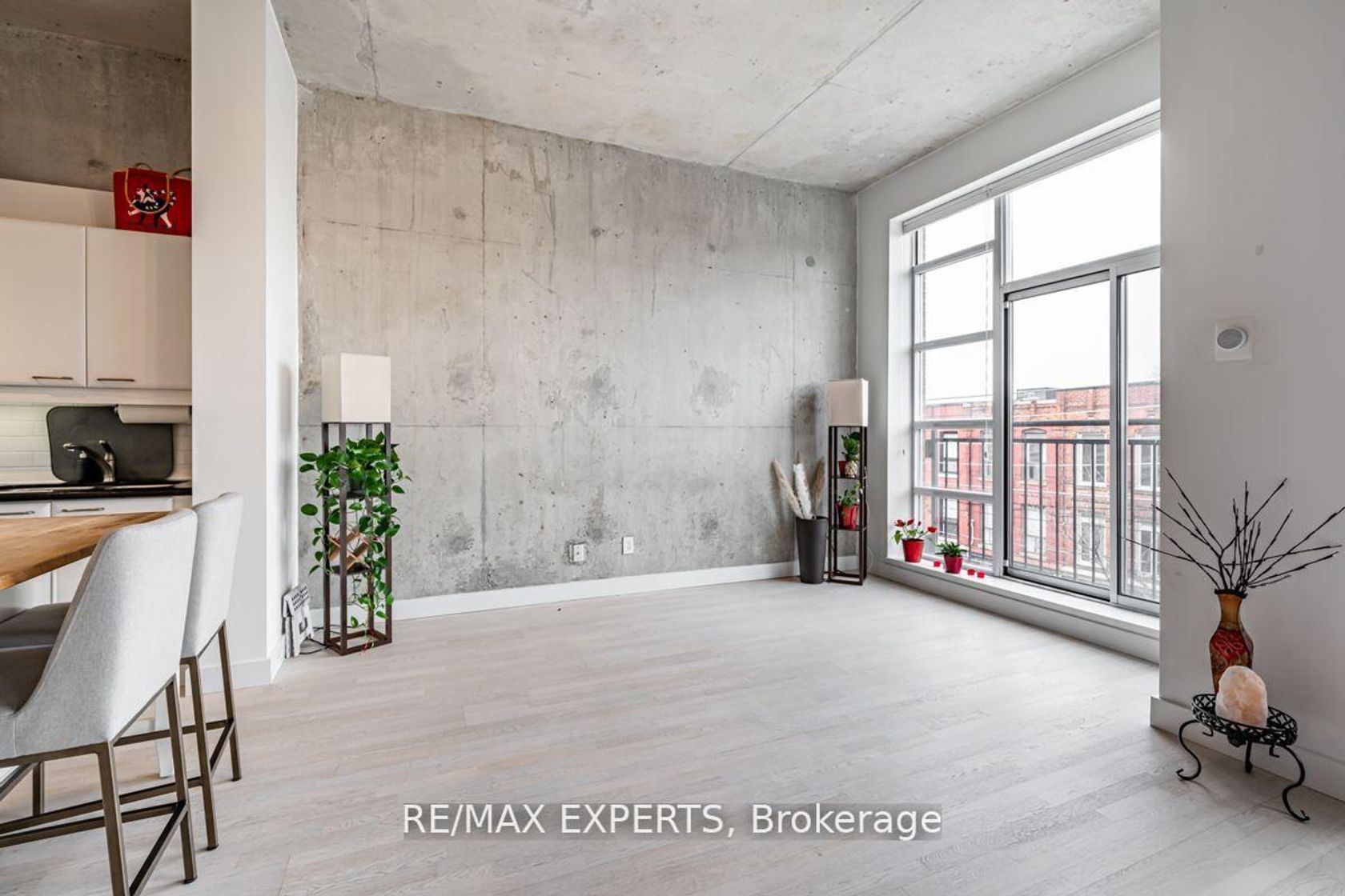 411 - 955 QUEEN Street W, Niagara, Toronto 