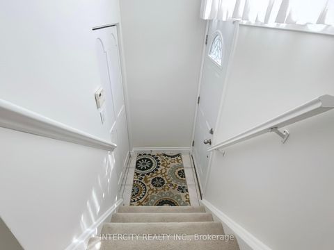 Photo 19 at 26 Donnalyn Drive, Newtonbrook West, Toronto