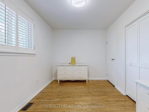 Photo 28 at 26 Donnalyn Drive, Newtonbrook West, Toronto