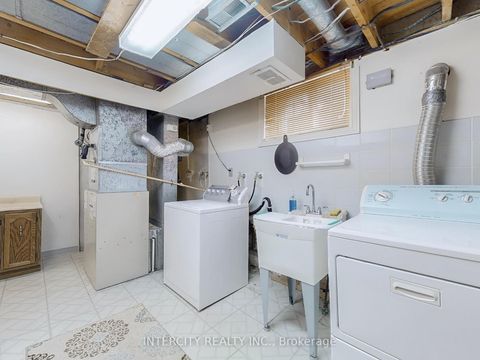Photo 44 at 26 Donnalyn Drive, Newtonbrook West, Toronto