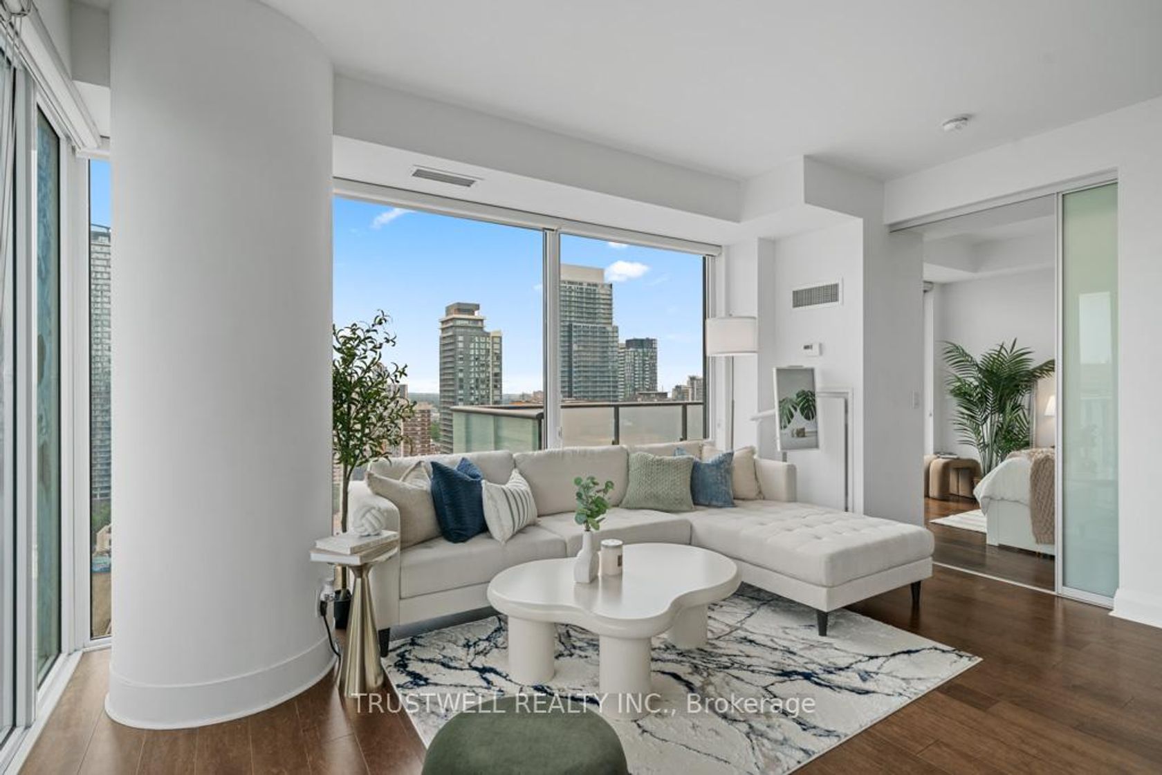 2410 - 1080 Bay Street, Bay Street Corridor, Toronto 