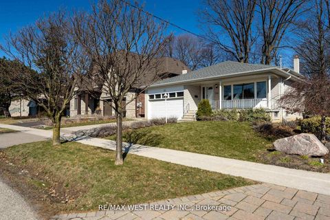 Photo 1 at 28 Braywin Drive, The Westway, Toronto