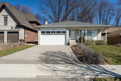 Photo 3 at 28 Braywin Drive, The Westway, Toronto
