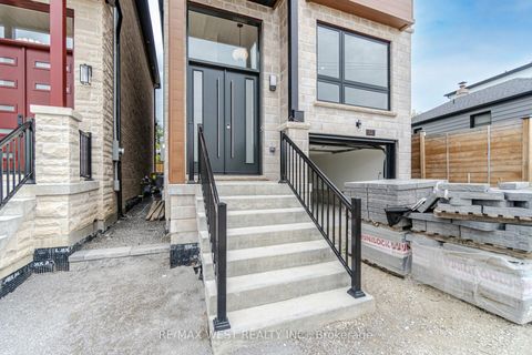 Photo 1 at 52 Exmoor Drive, Long Branch, Toronto