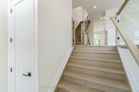 Photo 3 at 52 Exmoor Drive, Long Branch, Toronto