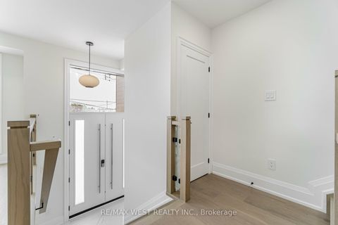 Photo 4 at 52 Exmoor Drive, Long Branch, Toronto