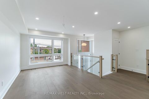 Photo 5 at 52 Exmoor Drive, Long Branch, Toronto
