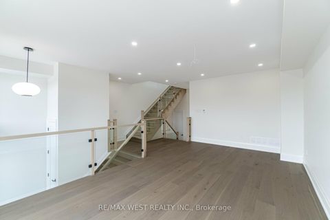 Photo 7 at 52 Exmoor Drive, Long Branch, Toronto