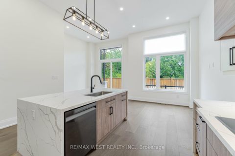 Photo 10 at 52 Exmoor Drive, Long Branch, Toronto