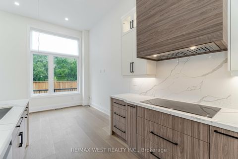 Photo 11 at 52 Exmoor Drive, Long Branch, Toronto