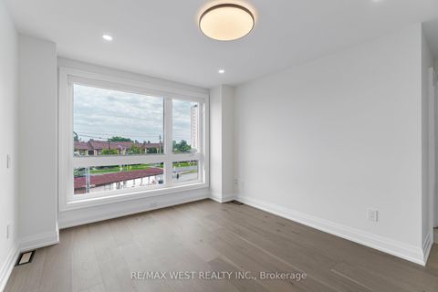 Photo 24 at 52 Exmoor Drive, Long Branch, Toronto