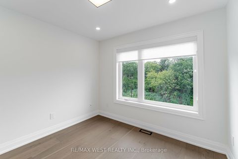 Photo 30 at 52 Exmoor Drive, Long Branch, Toronto