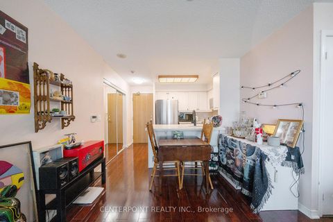 Photo 4 at 708 - 5500 Yonge Street, Willowdale West, Toronto