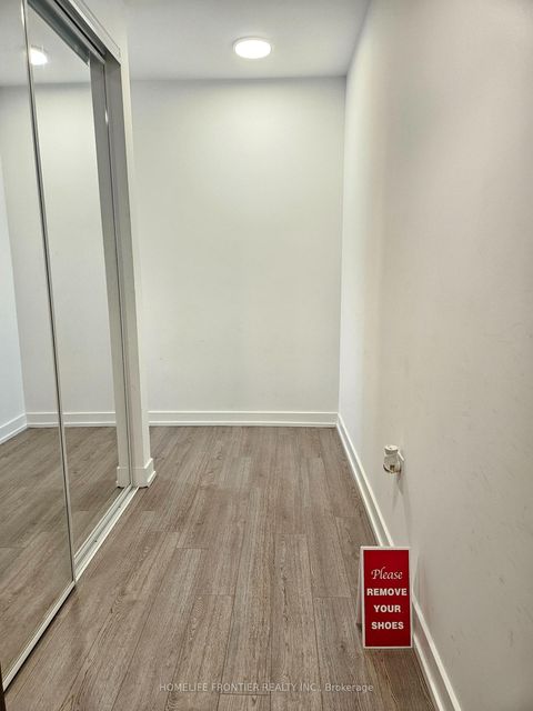 Photo 4 at 1603 - 39 Roehampton Avenue, Mount Pleasant West, Toronto