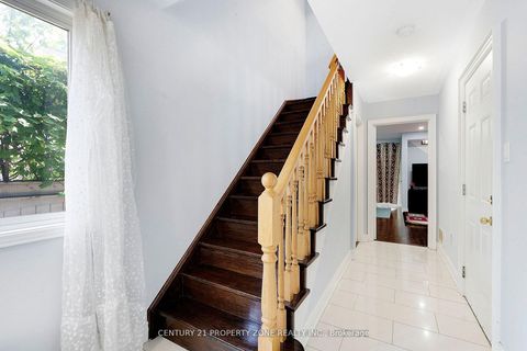 Photo 6 at 28 Seminoff Street, Birchmount, Toronto
