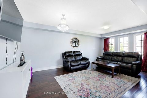 Photo 11 at 28 Seminoff Street, Birchmount, Toronto
