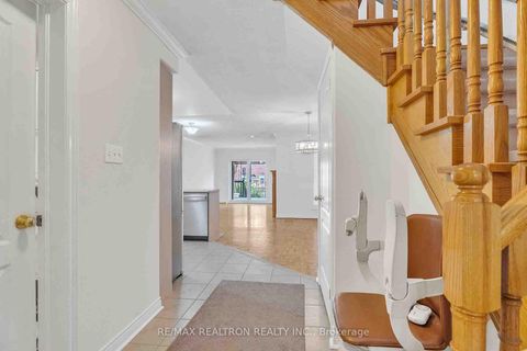 Photo 6 at 80 Ruby Crescent, Rouge Woods, Richmond Hill