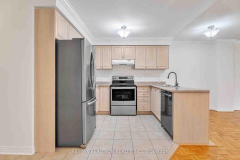 Photo 7 at 80 Ruby Crescent, Rouge Woods, Richmond Hill
