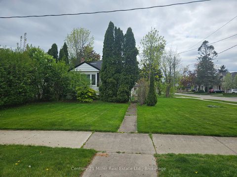 Photo 1 at 266 Jennings Crescent, BR Bronte, Oakville