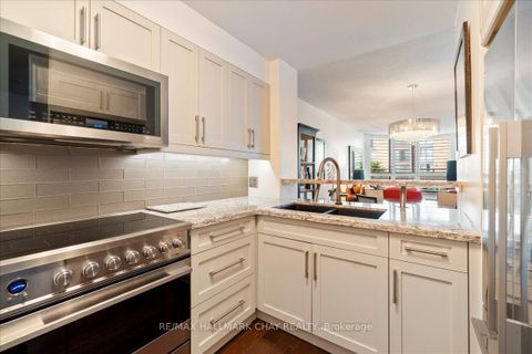 Photo 4 at 304 - 150 Dunlop Street E, Lakeshore, Barrie