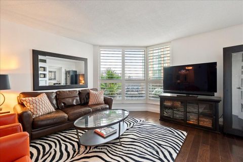 Photo 13 at 304 - 150 Dunlop Street E, Lakeshore, Barrie