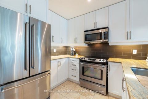 Photo 10 at 1108 - 33 Ellen Street, Lakeshore, Barrie