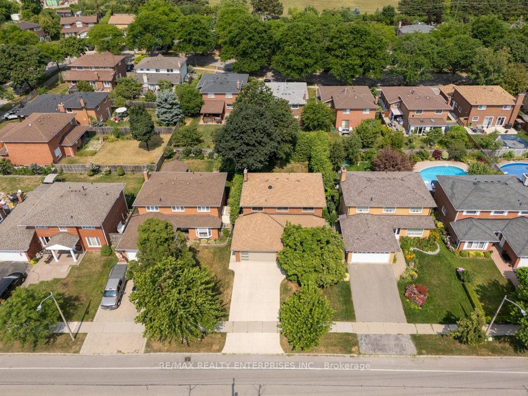 2501 Benedet Drive, Clarkson, Mississauga 