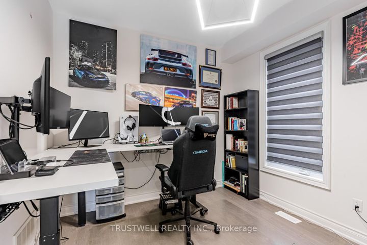 Photo 4 at 12 Vineyard Drive, Bram West, Brampton