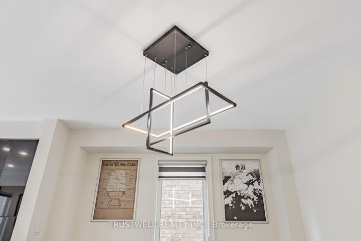 Photo 17 at 12 Vineyard Drive, Bram West, Brampton
