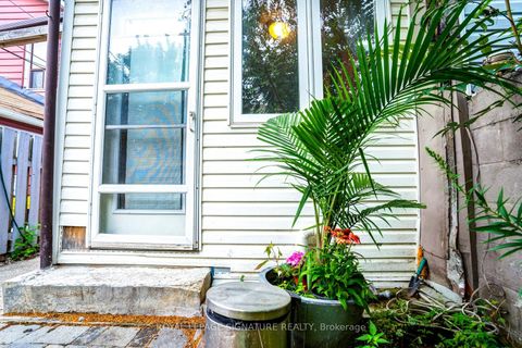 Photo 12 at 66 Euclid Avenue, Bellwoods, Toronto