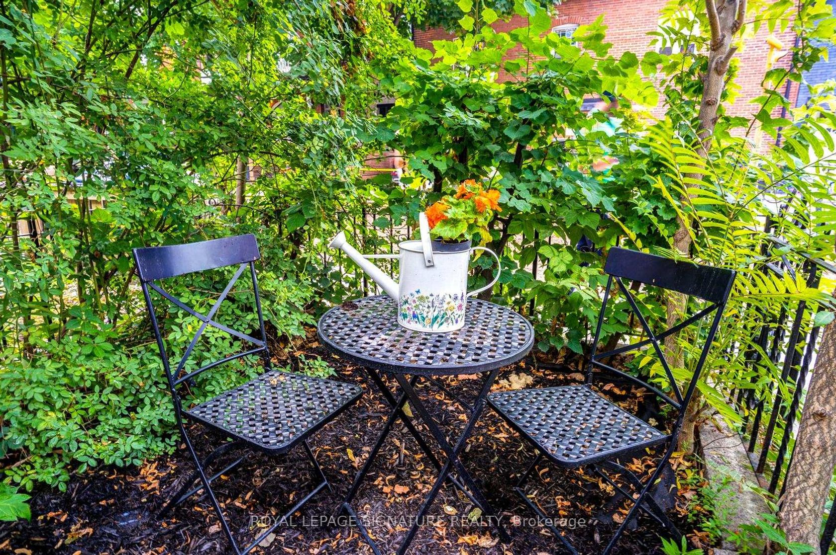 66 Euclid Avenue, Bellwoods, Toronto 