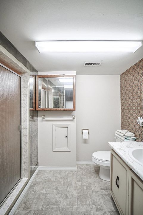 Photo 19 at 3039 Lakeshore Road W, BR Bronte, Oakville