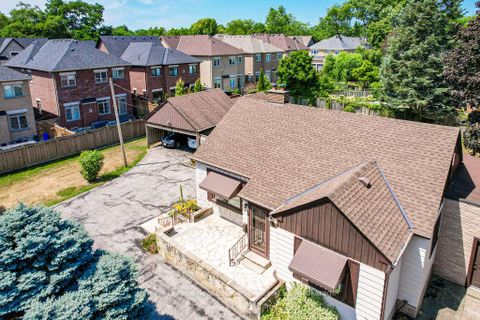 Photo 32 at 3039 Lakeshore Road W, BR Bronte, Oakville