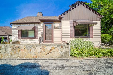 Photo 38 at 3039 Lakeshore Road W, BR Bronte, Oakville