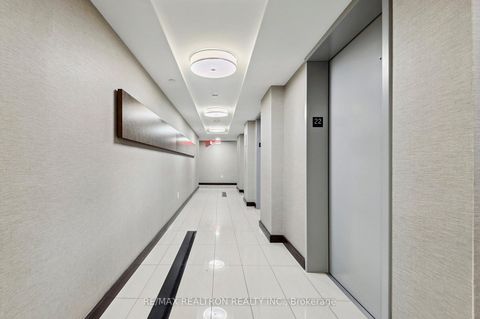 Photo 6 at 2201 - 386 Yonge Street, Bay Street Corridor, Toronto