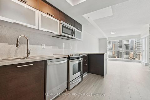 Photo 20 at 2201 - 386 Yonge Street, Bay Street Corridor, Toronto