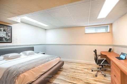 Photo 36 at 18 Terryellen Crescent, Markland Wood, Toronto