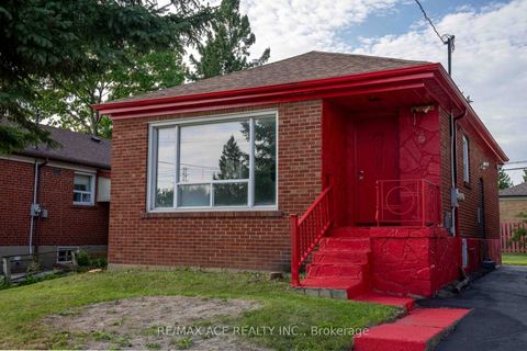 Photo 3 at 6 Seminole Avenue, Bendale, Toronto