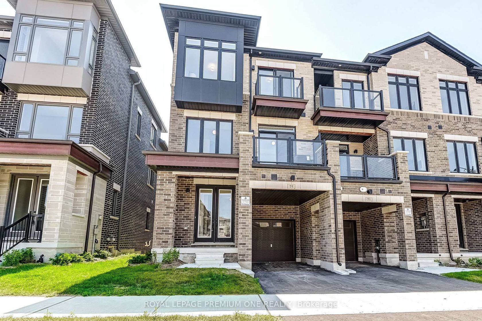75 TENNANT Circle N, Vellore Village, Vaughan 